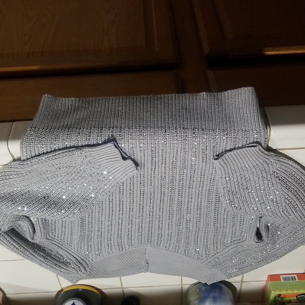 Blingy, jazzy, grey sweater